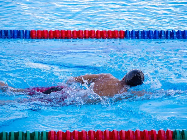 Joven Nadador Competición Concepto Deporte Espacio Para Texto — Foto de Stock