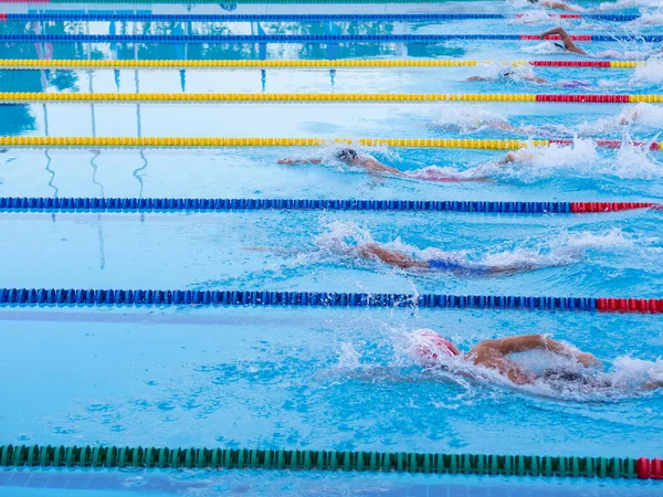 Jóvenes Nadadores Competición Concepto Deporte Espacio Para Texto — Foto de Stock