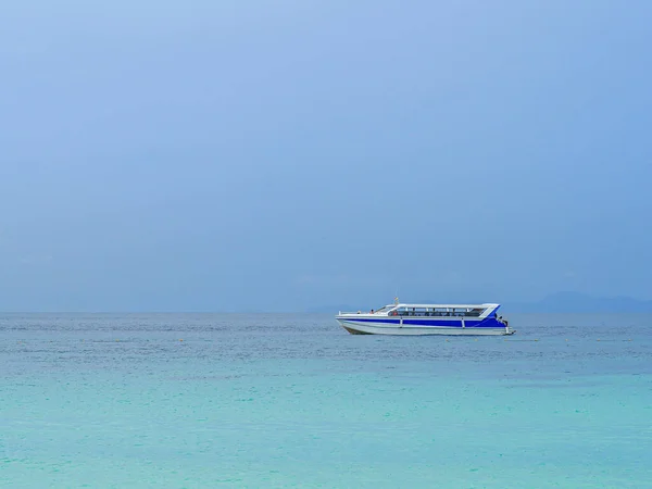 タイのプーケット島の海の風景です テキストのスペース — ストック写真