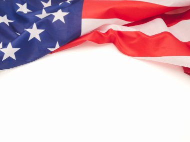 Amerikan bayrağının bir kısmı beyaz arka planda. Mesaj için yer var. Yakın plan fotoğraf.