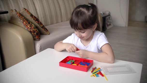 Παιδί Μαθαίνει Αριθμητική Γραμμή Και Γεωμετρικά Σχήματα Νηπιαγωγείο Λειτουργεί Υλικό — Αρχείο Βίντεο