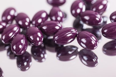 tabletler ve kapsüller saçılma