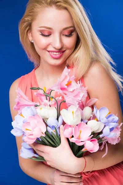 Girl with flowers — Stock Photo, Image