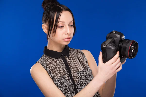 Meisje met camera — Stockfoto