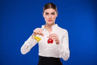 test tüpleri ile kadın