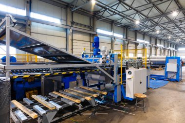 Modern bir işletmede denetim, fabrikadaki otomatik hammadde muhasebe sistemi