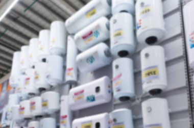 Bulanık ve odaksız: evde büyük bir elektrikli su ısıtıcısı seçimi