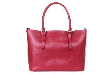 Beyaz arka planda kırmızı şık kadınlar için deri çanta.