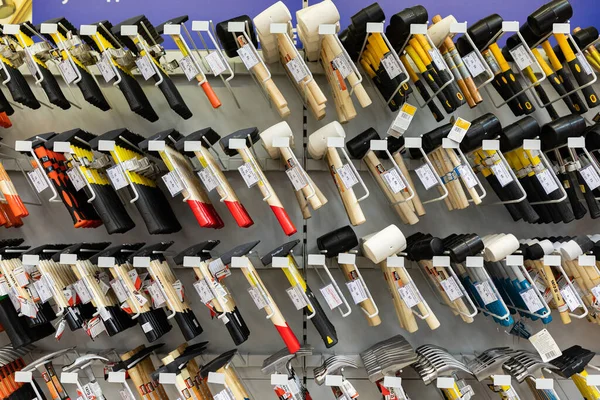 MINSK, BELARUS - April 01, 2020: hardware store with tool counters including hammers — 图库照片