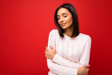 Çekici, mutlu, sevimli, sevimli, sevimli, çekici, çekici, çekici, çekici, çekici, çekici, çekici, çekici, çekici, çekici, çekici, çekici, çekici, hoş, hoş, hoş, hafif esmer kadın.