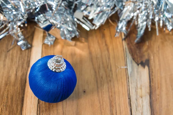 Azul decorado para Navidad y Año Nuevo. En el fondo de — Foto de Stock