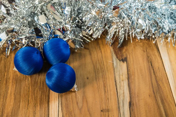 Azul decorado para Navidad y Año Nuevo. En el fondo de —  Fotos de Stock