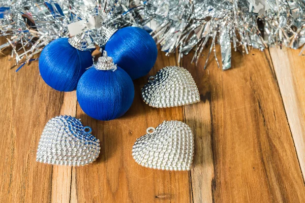 Azul decorado para Navidad y Año Nuevo. En el fondo de —  Fotos de Stock