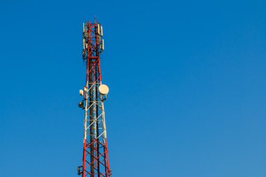 Telekomünikasyon tower hücre sinyallemesi ve iletişim için