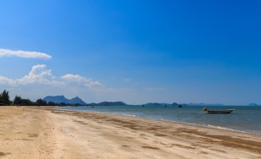Tropikal plaj Sam ROI Yot Beach, Tayland için. Yumuşak odak.