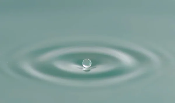 Капли Воды Научный Эксперимент Концепция Искусства Яркий Цвет Backgroun — стоковое фото