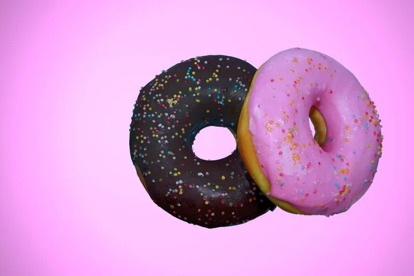 Pink Cream Donuts Und Chocolate Donuts Rosa Hintergrund Isoliert — Stockfoto