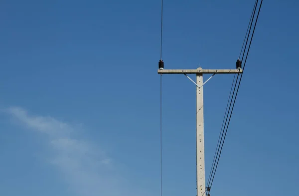 Starý Telefon Elektrický Sloup Pro Energii Elektrickým Vedením Přes Jasně — Stock fotografie