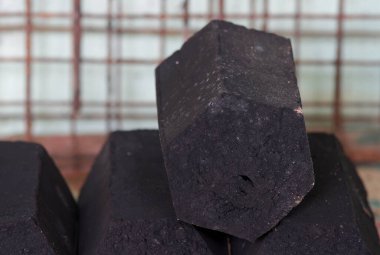 Yemek ve ızgara için kömür.