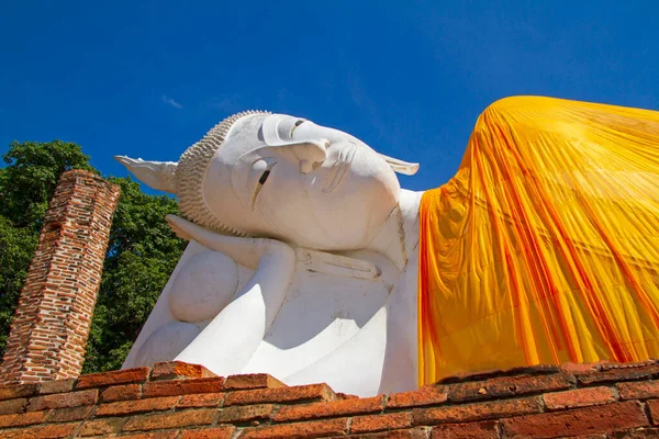 Reclinación Buddha Wat Khun Inthapramun Bajo Cielo Azul Fondo Provincia — Foto de Stock