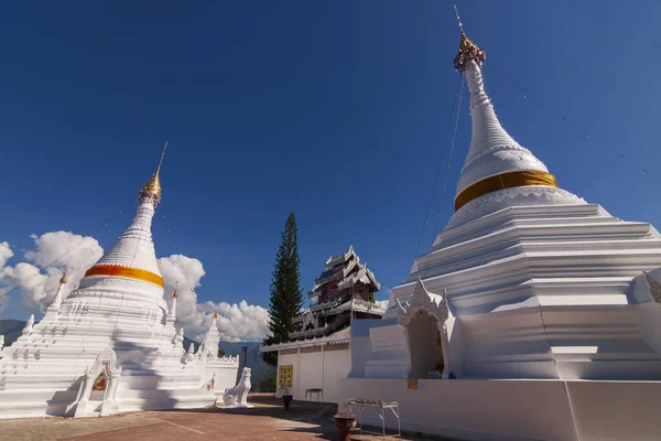 泰国Mae Hong Son Wat Doi Kong Mu的塔 — 图库照片