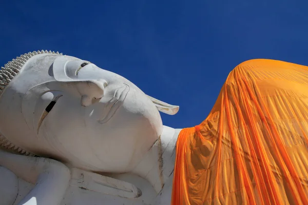 Reclinación Buddha Wat Khun Inthapramun Bajo Cielo Azul Fondo Provincia — Foto de Stock