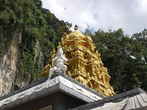 Grotte Batu Kuala Lumpur Malesia Gennaio 2016 Statua Cupola Dorata — Foto Stock