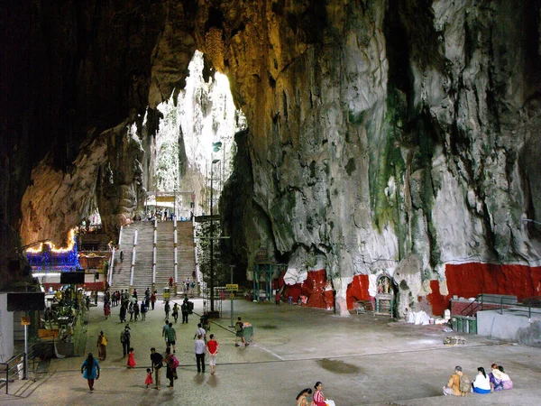 Batu Jeskyně Kuala Lumpur Malajsie Ledna 2016 Lidé Hlavním Sále — Stock fotografie