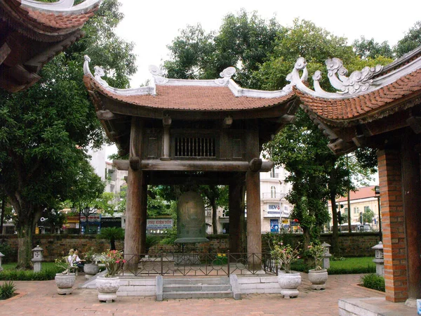 Hanói Vietnã Junho 2016 Sino Bronze Dos Pátios Templo Literatura — Fotografia de Stock