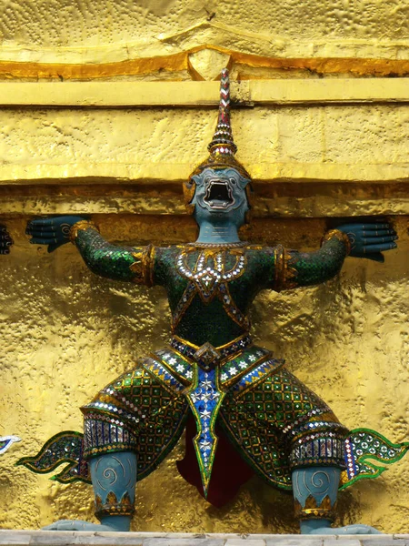 Bangkok Thailand Januari 2013 Beeldhouwkunst Van Een Mythologische Krijger Een — Stockfoto