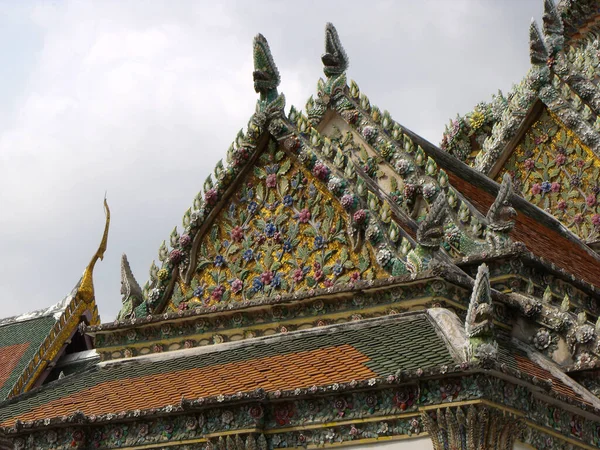 Bangkok Tailandia Enero 2013 Decoración Tejado Edificio Del Palacio Real — Foto de Stock