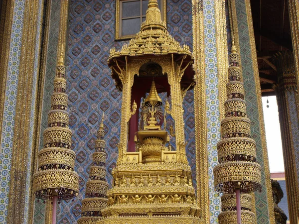 Bangkok Thaiföld Január 2013 Stupa Gazdagon Díszített Arany Egy Épület — Stock Fotó