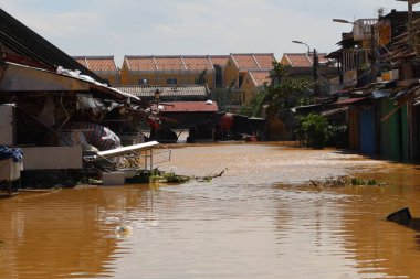 Hoi An, Vietnam, 29 Ekim 2020: Molave Tayfunu geçişi nedeniyle Hoi An şehrinde şiddetli sel baskını
