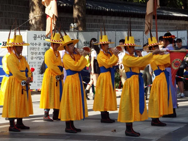 Seoul Zuid Korea Oktober 2016 Muzikanten Voeren Een Mars Uit — Stockfoto