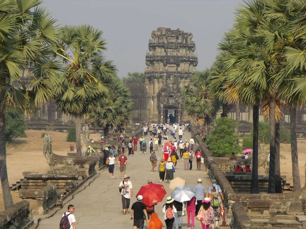 Siem Reap Cambodja April 2016 Tal Van Bezoekers Aan Ingang — Stockfoto