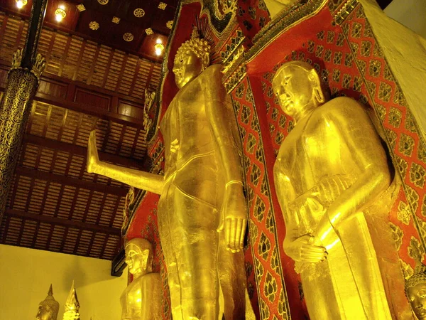 Chiang Mai Tailândia Abril 2016 Grandes Imagens Buda Templo Wat — Fotografia de Stock