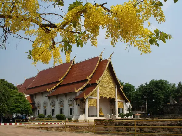 Chiang Mai Thailand April 2016 Wat Intakhin Pillar Vihara Tempel — Stockfoto