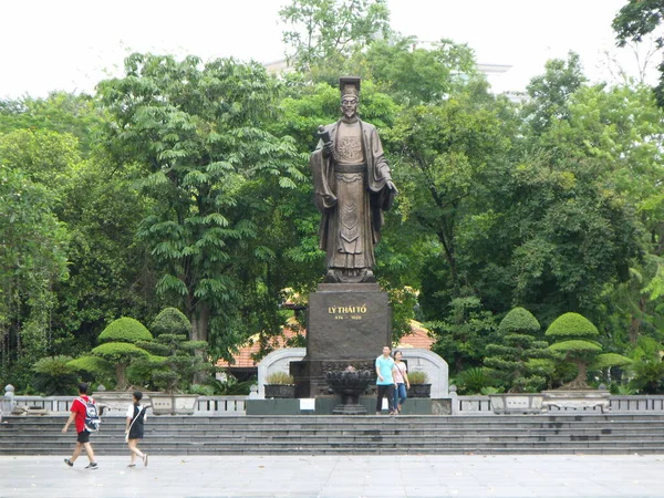 Hanoi Vietnam Giugno 2016 Statua Bronzo Del Thai Giardino Hanoi — Foto Stock