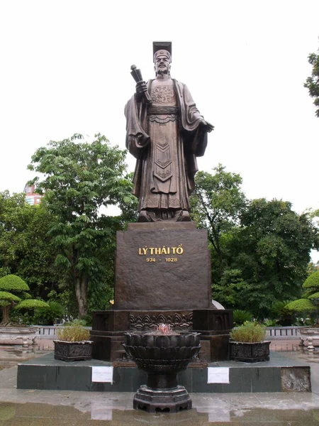 2016 Hanoi Vietnam June 2016 Bronze Statue King Thai Hanoi — 스톡 사진