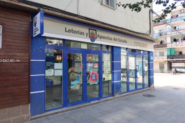 Alcorcon, Madrid, İspanya, 9 Kasım 2025: Devlet Piyango ve Bahis İdaresi No: 15 La Nina Bonita, Alcorcon, Madrid, İspanya