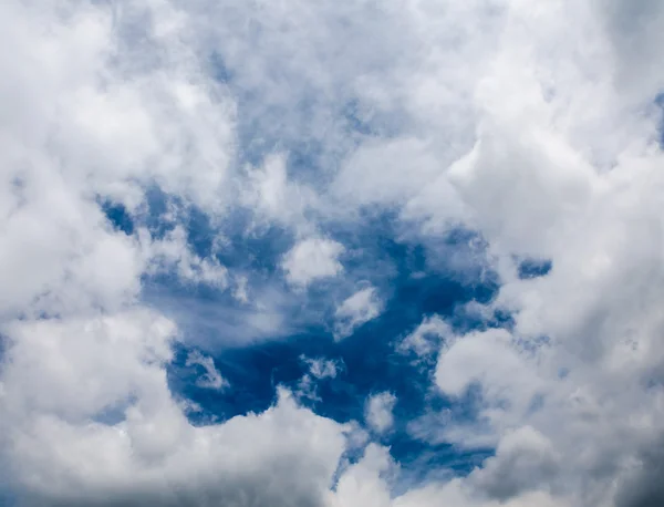 Bedeckter Himmel — Stockfoto