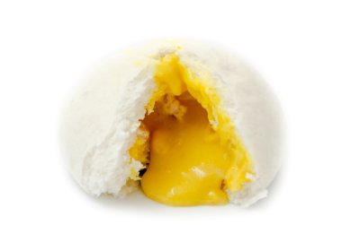 Çince buğulanmış çörek sarı krem izole üzerinde beyaz sırt göstermek
