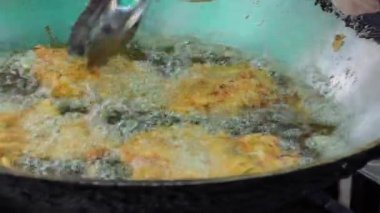 derin yağda kızartılmış karides pasta video