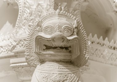 Aslan guardian heykel closeup.nef