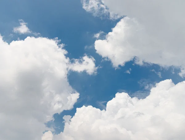 Cloudy blue sky — Stock Photo, Image