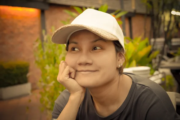 Tay kadın hayatın tadını çıkarın.