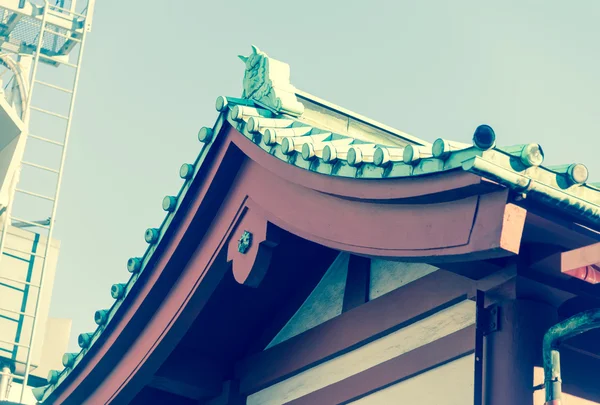 Roof of Senjoji famous shinto Temple in Asakusa, Japan — стоковое фото