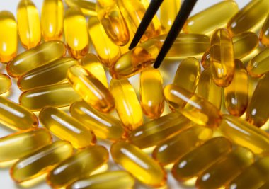 Balık yağı hapı grafiği çubuk makro ile