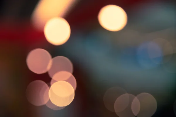 Bokeh เบลอภาพลึกลับของชีวิตในเมืองพื้นหลังแยกโทน — ภาพถ่ายสต็อก