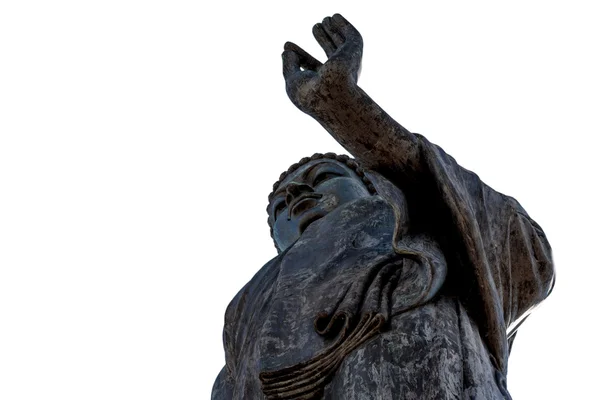 Grande estátua de Buda grande com sinal de mão ok da vista inferior iso — Fotografia de Stock